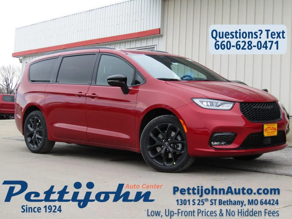 Red 2026 Chrysler Pacifica Select for sale in Bethany, MO