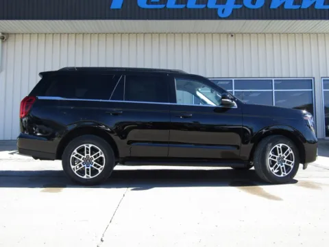 Photos of 2026 Ford Expedition Active for sale in Bethany, MO at Pettijohn Auto Center