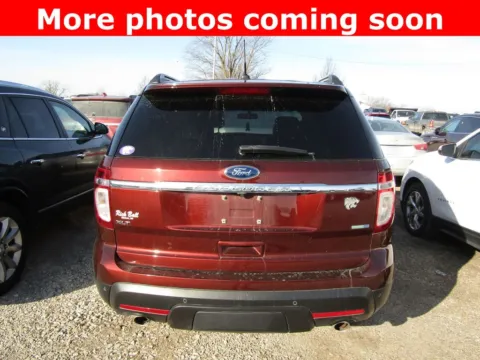 More photos of 2015 Ford Explorer XLT at Pettijohn Auto Center, MO