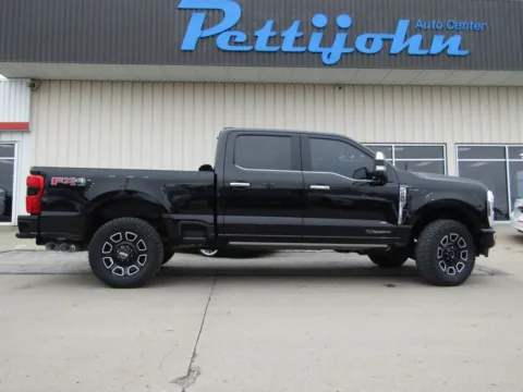 Photos of 2024 Ford F-250SD Platinum for sale in Bethany, MO at Pettijohn Auto Center