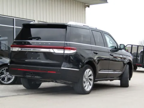 Another view of 2024 Lincoln Navigator Reserve for sale in Bethany, MO at Pettijohn Auto Center