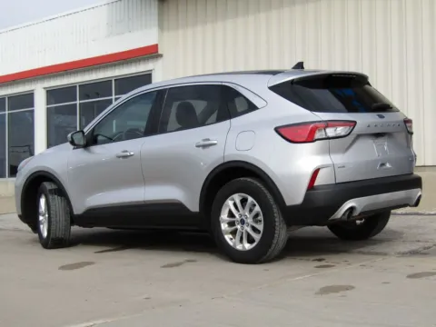 More photos of 2020 Ford Escape SE at Pettijohn Auto Center, MO