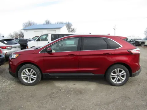 Photos of 2019 Ford Edge SEL for sale in Bethany, MO at Pettijohn Auto Center