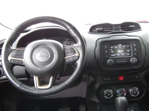 More photos of 2017 Jeep Renegade Latitude at Pettijohn Auto Center, MO