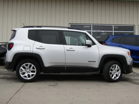 Photos of 2017 Jeep Renegade Latitude for sale in Bethany, MO at Pettijohn Auto Center