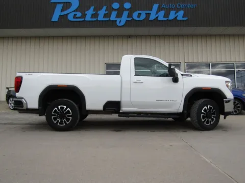Photos of 2020 GMC Sierra 2500HD SLE for sale in Bethany, MO at Pettijohn Auto Center