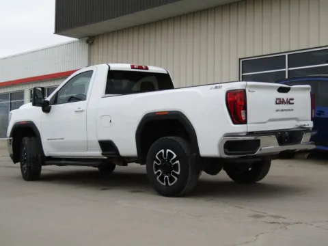 More photos of 2020 GMC Sierra 2500HD SLE at Pettijohn Auto Center, MO