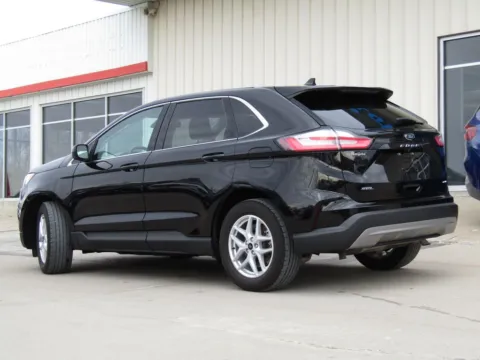 More photos of 2024 Ford Edge SEL at Pettijohn Auto Center, MO