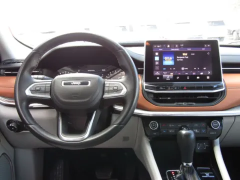 More photos of 2022 Jeep Compass Limited at Pettijohn Auto Center, MO