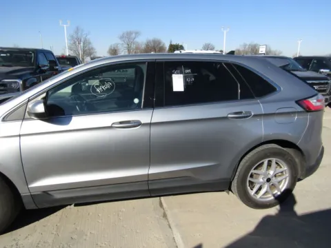 Photos of 2024 Ford Edge SEL for sale in Bethany, MO at Pettijohn Auto Center