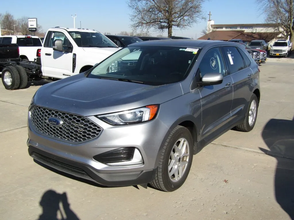 Used 2024 Ford Edge SEL with VIN 2FMPK4J9XRBA67645 for sale in Kansas City