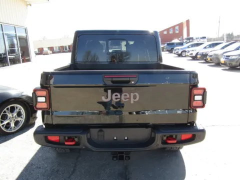 More photos of 2026 Jeep Gladiator Rubicon X at Pettijohn Auto Center, MO