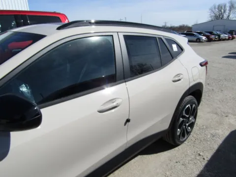 Photos of 2026 Chevrolet Trax 2RS for sale in Bethany, MO at Pettijohn Auto Center