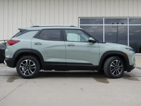 Photos of 2026 Chevrolet TrailBlazer LT for sale in Bethany, MO at Pettijohn Auto Center