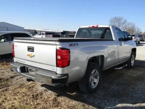 More photos of 2015 Chevrolet Silverado 1500 LT at Pettijohn Auto Center, MO