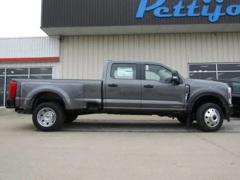 Photos of 2026 Ford F-450SD XL for sale in Bethany, MO at Pettijohn Auto Center