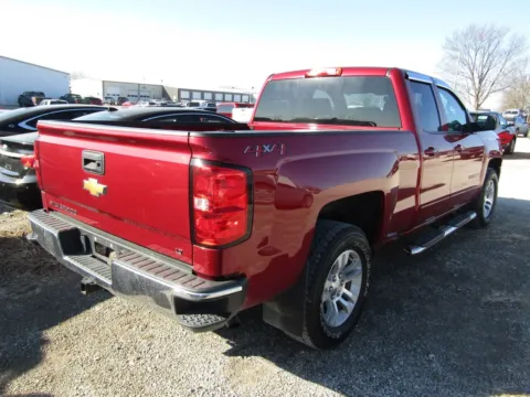 More photos of 2018 Chevrolet Silverado 1500 LT at Pettijohn Auto Center, MO