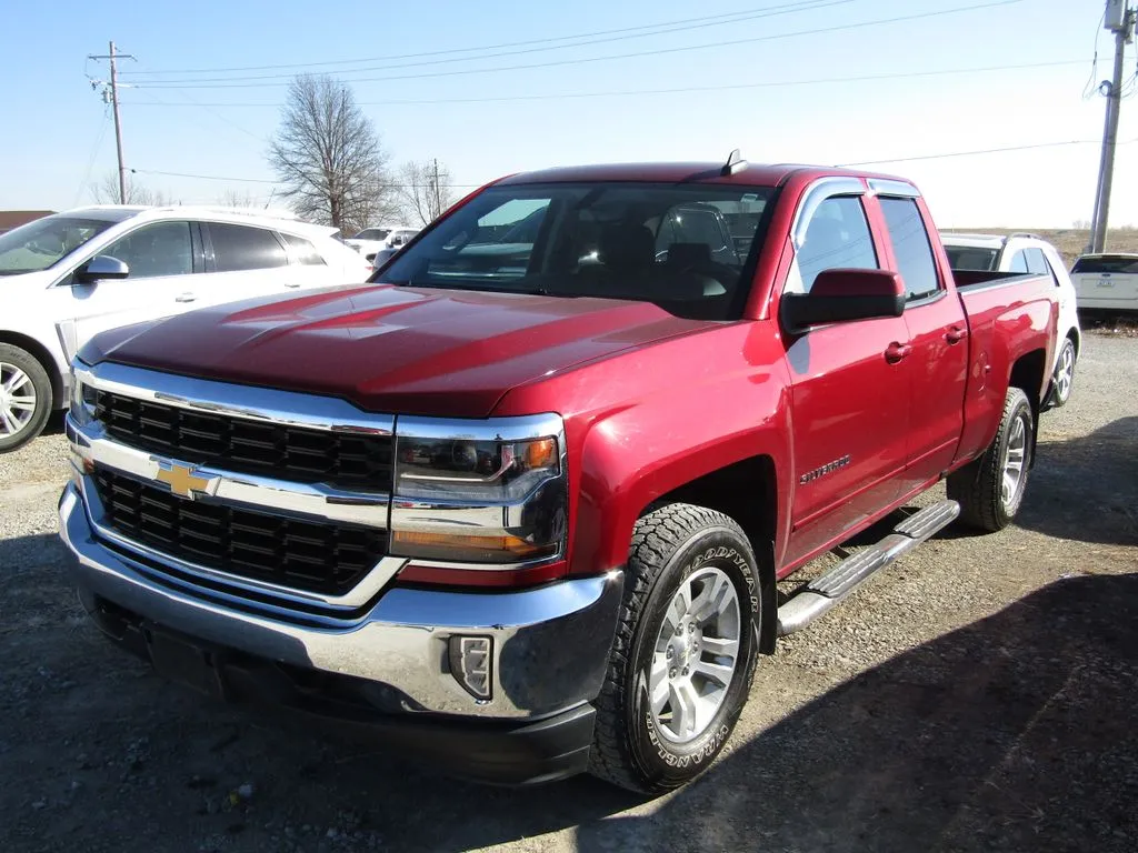Used 2018 Chevrolet Silverado 1500 LT with VIN 1GCVKREC9JZ332359 for sale in Kansas City