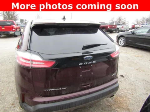 More photos of 2024 Ford Edge Titanium at Pettijohn Auto Center, MO