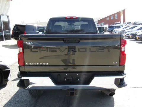 More photos of 2022 Chevrolet Silverado 3500HD LT at Pettijohn Auto Center, MO