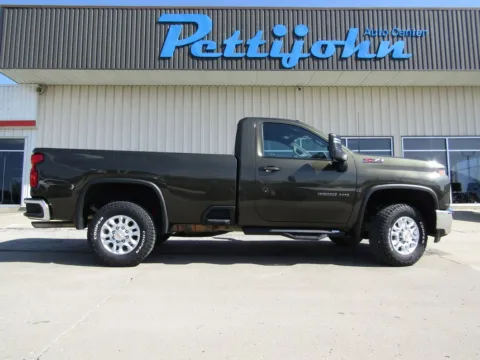Photos of 2022 Chevrolet Silverado 3500HD LT for sale in Bethany, MO at Pettijohn Auto Center