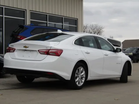 Another view of 2022 Chevrolet Malibu LT for sale in Bethany, MO at Pettijohn Auto Center
