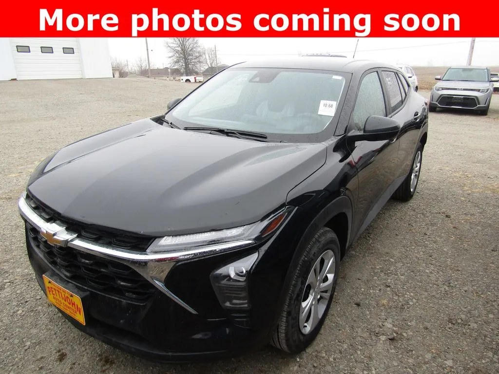 Black 2025 Chevrolet Trax LS for sale in Bethany, MO