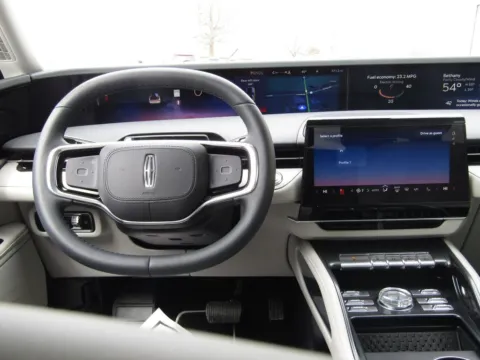 More photos of 2026 Lincoln Nautilus Reserve at Pettijohn Auto Center, MO