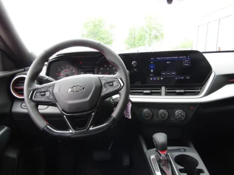 More photos of 2026 Chevrolet Trax 1RS at Pettijohn Auto Center, MO