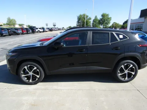 Photos of 2026 Chevrolet Trax 1RS for sale in Bethany, MO at Pettijohn Auto Center