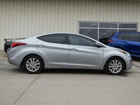 Photos of 2015 Hyundai Elantra SE for sale in Bethany, MO at Pettijohn Auto Center