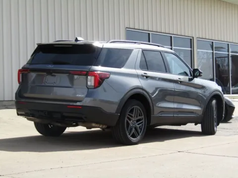 Another view of 2025 Ford Explorer ST-Line for sale in Bethany, MO at Pettijohn Auto Center
