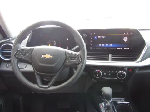 More photos of 2025 Chevrolet Trax LT at Pettijohn Auto Center, MO