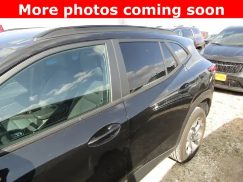 Photos of 2025 Chevrolet Trax LT for sale in Bethany, MO at Pettijohn Auto Center