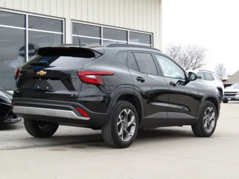Another view of 2025 Chevrolet Trax LT for sale in Bethany, MO at Pettijohn Auto Center