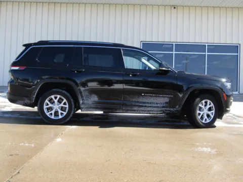 Photos of 2021 Jeep Grand Cherokee L Limited for sale in Bethany, MO at Pettijohn Auto Center