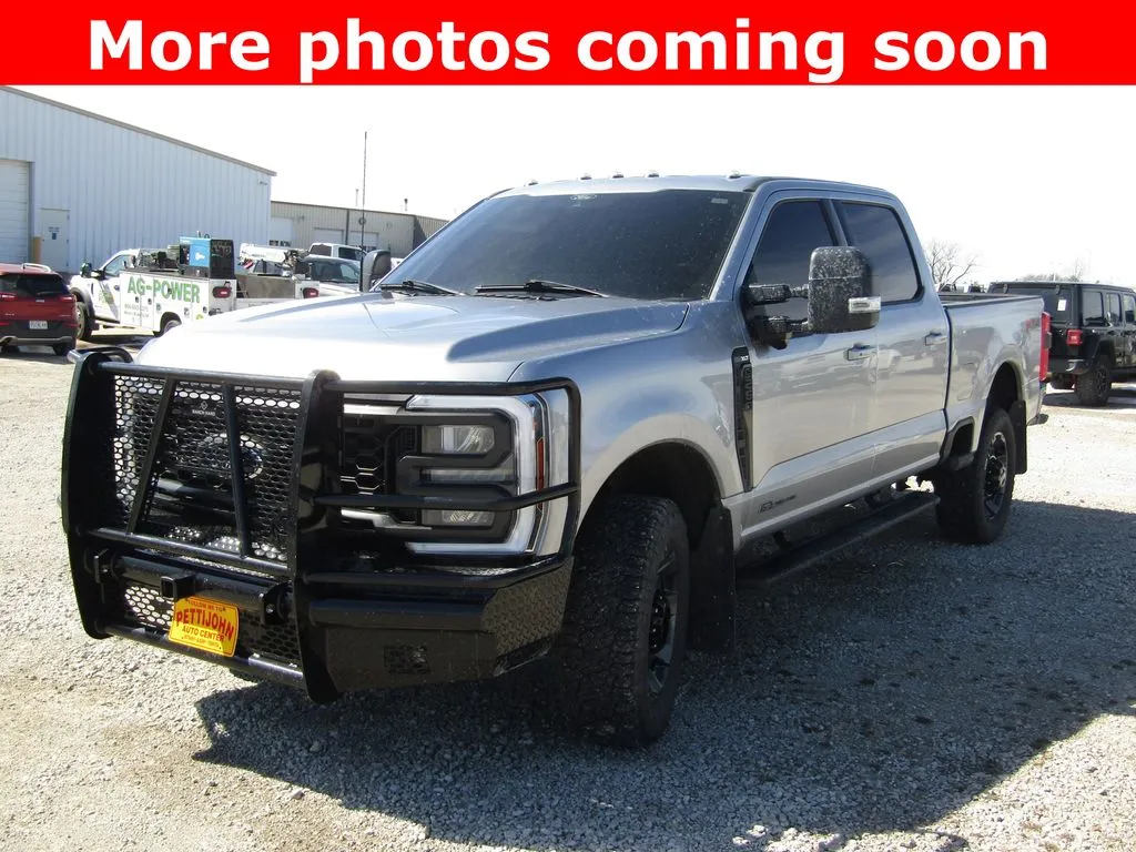 Used 2024 Ford F-250 Super Duty XLT with VIN 1FT8W2BT1REE73975 for sale in Kansas City
