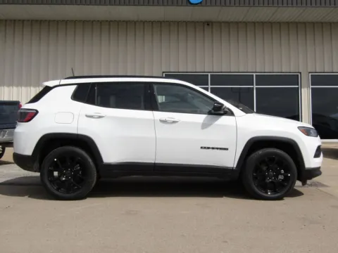 Photos of 2026 Jeep Compass Latitude for sale in Bethany, MO at Pettijohn Auto Center