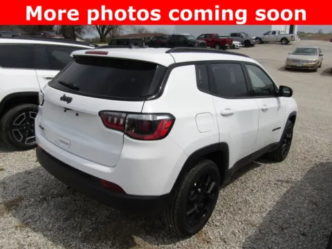 More photos of 2026 Jeep Compass Latitude at Pettijohn Auto Center, MO