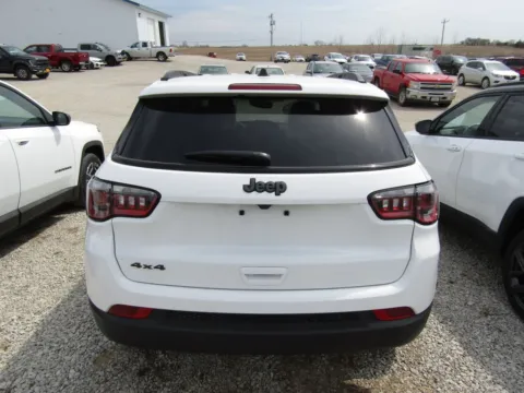 More photos of 2026 Jeep Compass Latitude at Pettijohn Auto Center, MO
