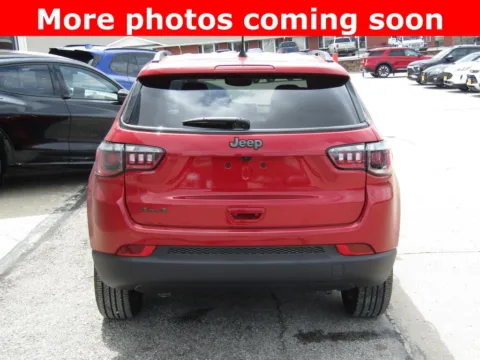 More photos of 2026 Jeep Compass Latitude at Pettijohn Auto Center, MO