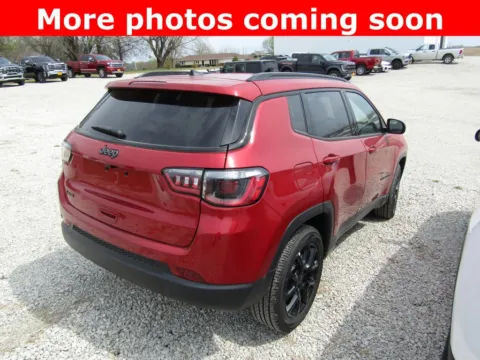 More photos of 2026 Jeep Compass Latitude at Pettijohn Auto Center, MO