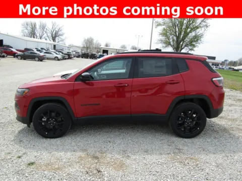 Photos of 2026 Jeep Compass Latitude for sale in Bethany, MO at Pettijohn Auto Center