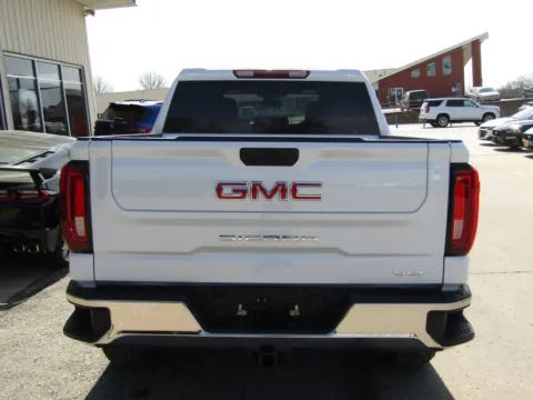 More photos of 2026 GMC Sierra 1500 SLT at Pettijohn Auto Center, MO