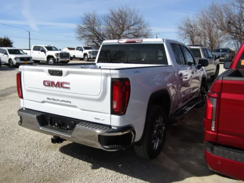 More photos of 2026 GMC Sierra 1500 SLT at Pettijohn Auto Center, MO