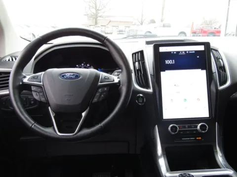 More photos of 2024 Ford Edge Titanium at Pettijohn Auto Center, MO