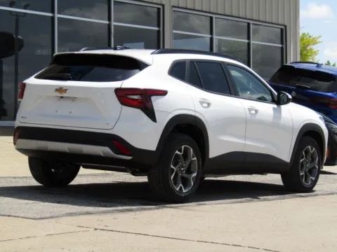 Another view of 2026 Chevrolet Trax LT for sale in Bethany, MO at Pettijohn Auto Center
