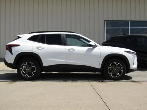 Photos of 2026 Chevrolet Trax LT for sale in Bethany, MO at Pettijohn Auto Center