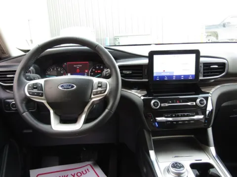 More photos of 2024 Ford Explorer Limited at Pettijohn Auto Center, MO