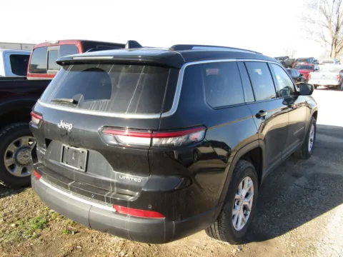More photos of 2021 Jeep Grand Cherokee L Limited at Pettijohn Auto Center, MO